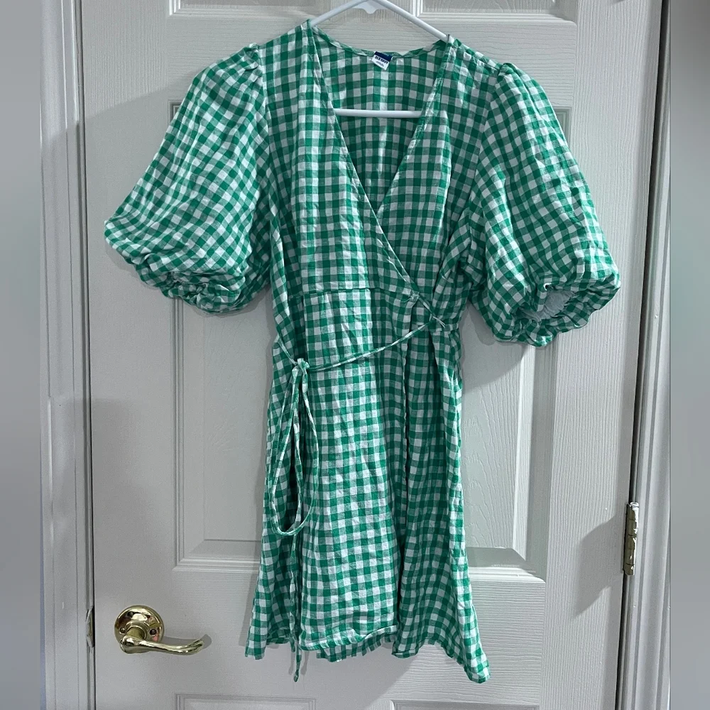 Old Navy Petite Womens Green White Gingham Checkered Plaid Wrap Mini Dress Sz Sm - Picture 1 of 3